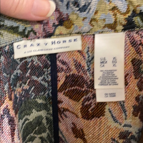 Ladies tapestry jacket - Picture 9 of 9